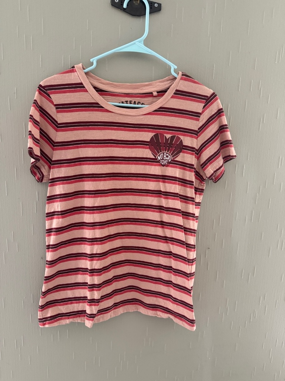 Striped Pink & Burgundy Heart Graphic Tee - Casual Short Sleeve